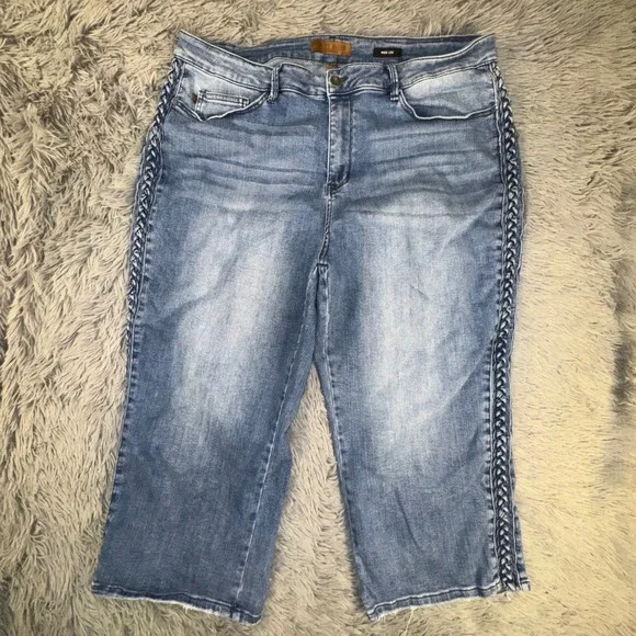 Judy Blue Wide Leg Cropped Jeans Women's 24W Light Wash Braided Detail High Rise - Picture 2 of 15